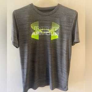 Unisex attire. Loose fit. Size LG